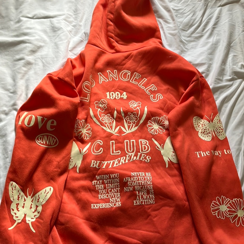 CUTEST orange hoodie! Sleeves are so cute